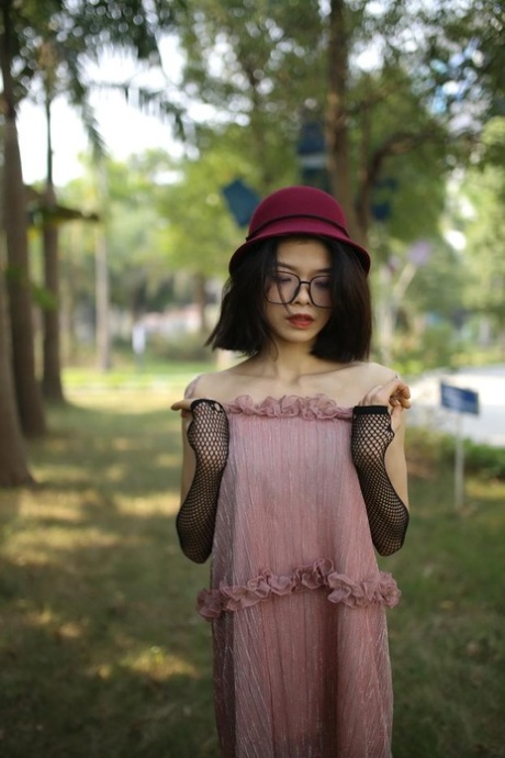 asiatisk offentlig xxx exklusiv foton