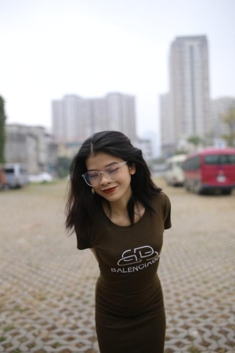 亚洲服饰 裸體藝術 圖片