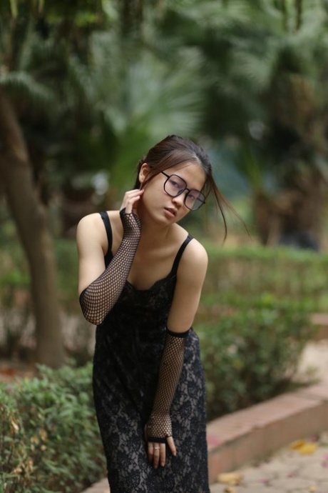 adolescente nerd xxx hermosa imagen