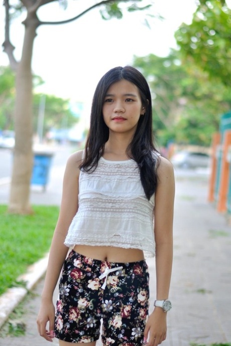 asiatiska shorts hög kvalitet gallerier
