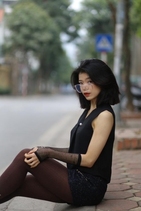 pantaloncini asiatici esclusivo erotico Immagine