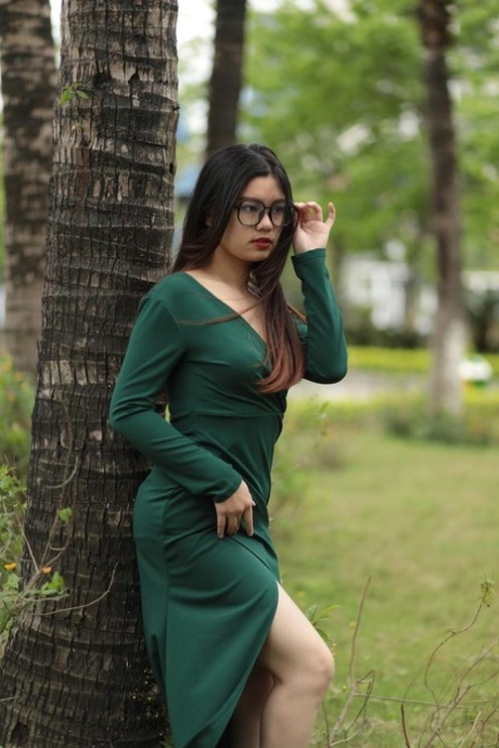 morena pálida hermosa hd fotos