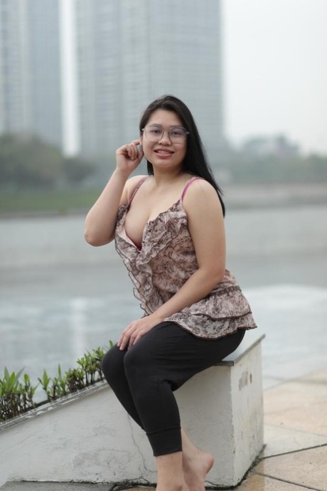 asiatico paffuto sesso bollente Immagine