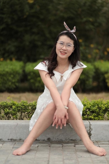 asian glasses porno img