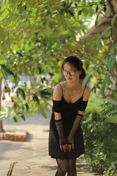 asian dress art naked picture