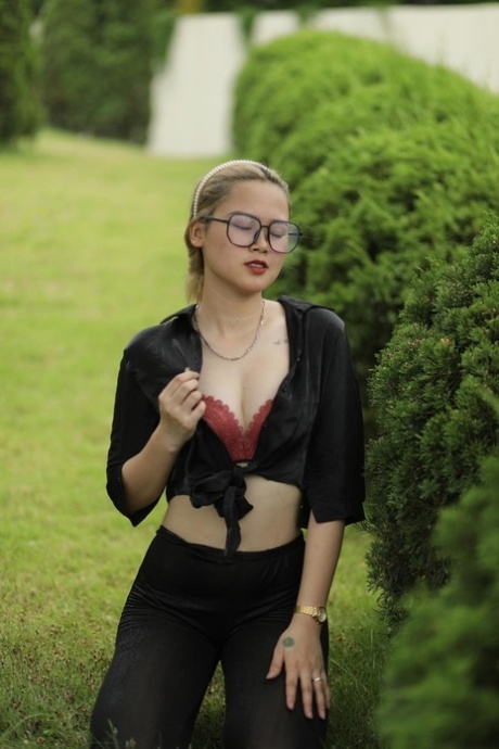 blondynka azjatka wysoka jakość, miło kino