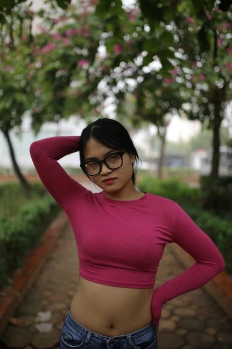 asiatische Brille xxx pornographische bilder