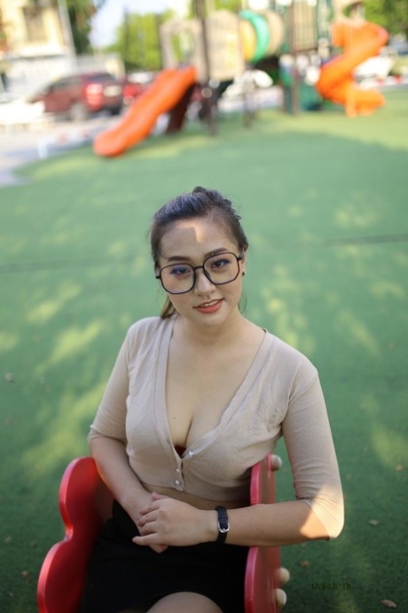 asiatiska glasögon bästa naken galleri