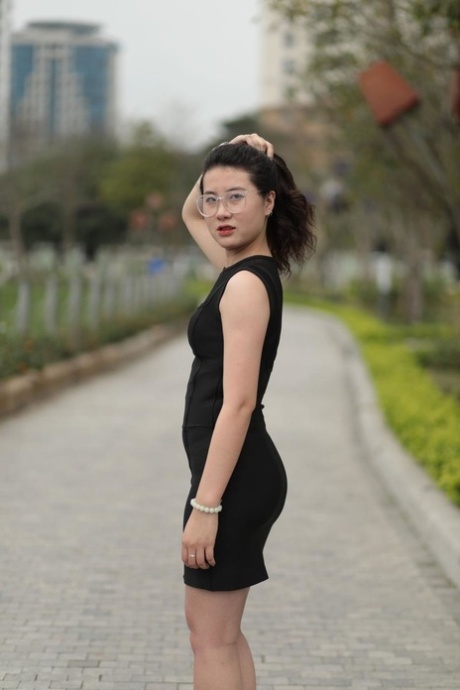 亚洲口爆 裸體藝術 圖片