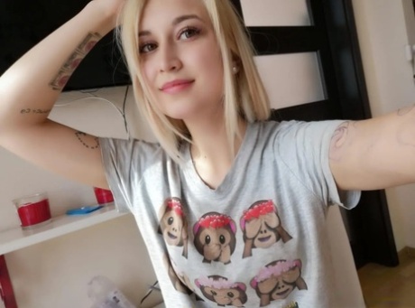 Teen-Fußjob erotische freie foto