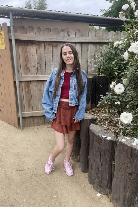 bekleideter Teenager kunst nackt bilder