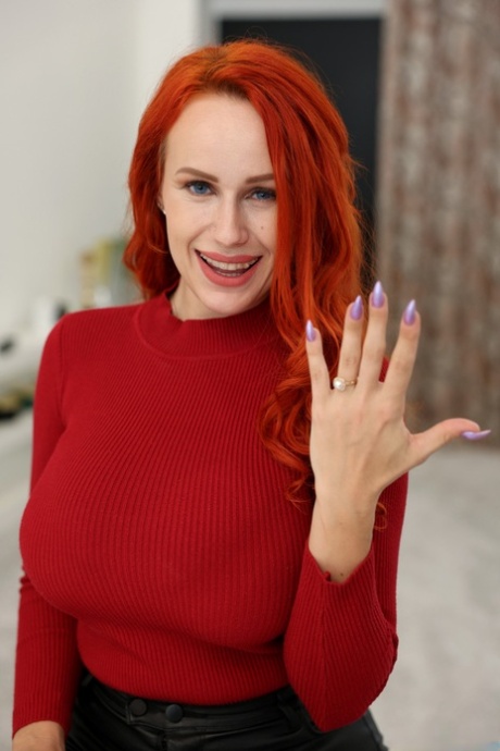 redhead mom adult photos