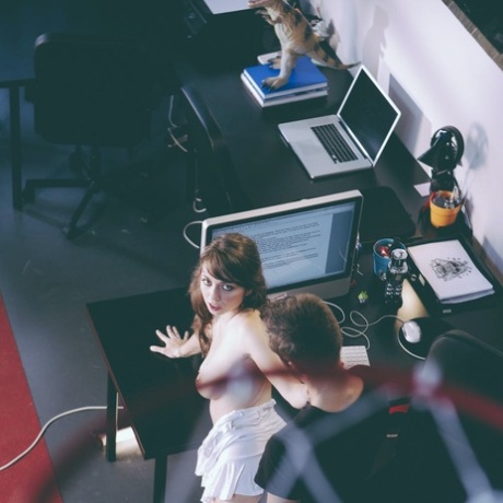 sesso in ufficio per partire immagine