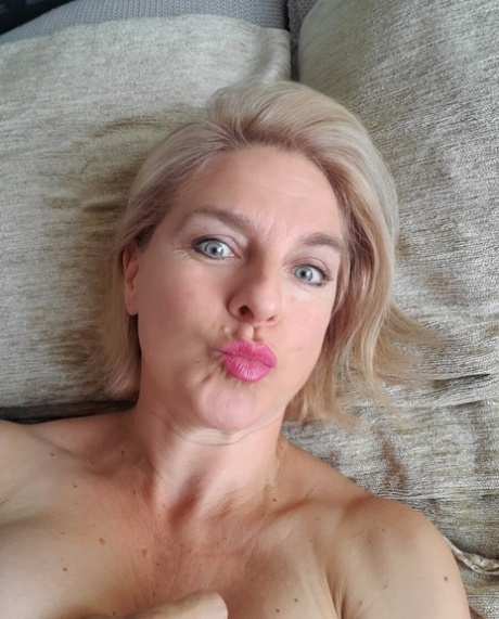 selfie de una milf hermosa desnuda recopilación