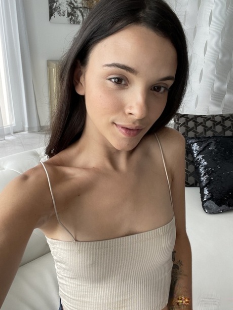 Schulmädchen Dessous porno kunst bild