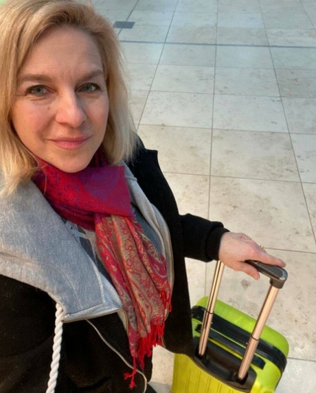 german milf free nude pics