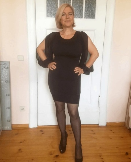 mature pantyhose exclusive archive