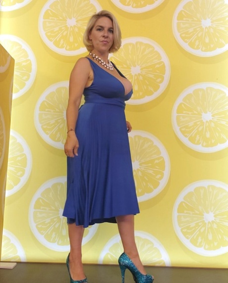 loira madura sexy erótico foto