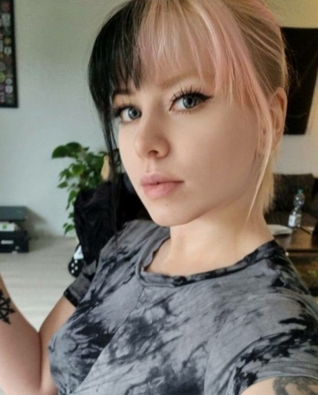 amateur petite hd photo