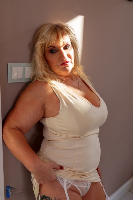 BBW pod sukni sexy zdarma fotografie