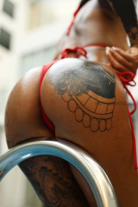 asiatisk bikini het porr foton