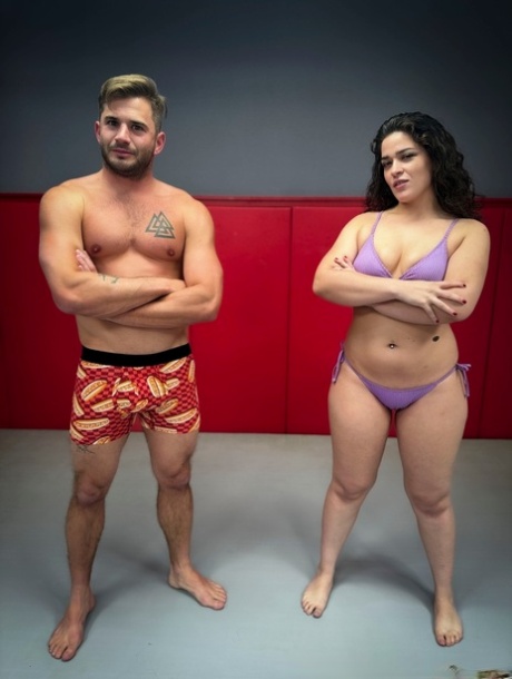 kurvet bikini erotisk flot img