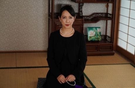 japanese milf pretty images