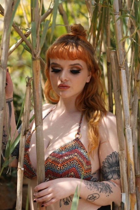 curvy redhead hot sex pics
