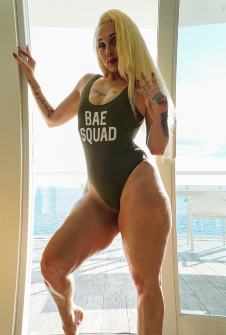 milf bionda formosa hd erotico galleria