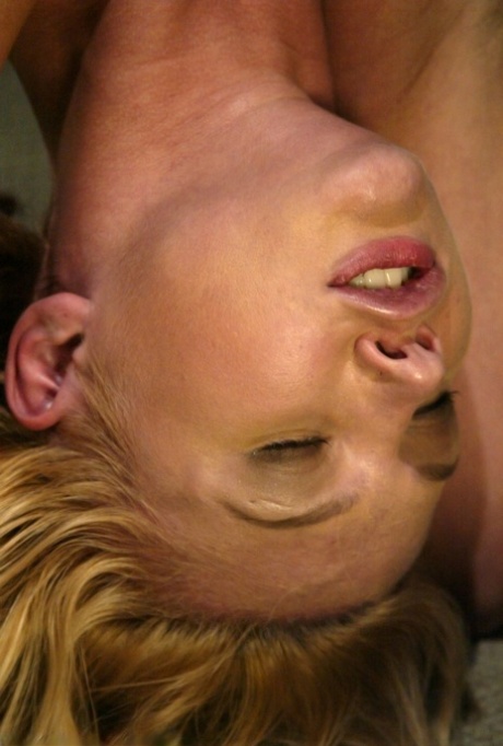 Striptease sexy nackten bild