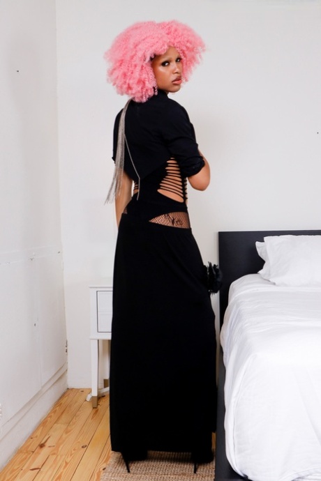 ladyboy ébène nu pornographique des photos