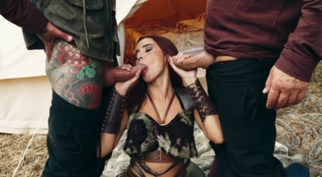 latina rossa bella arte immagini