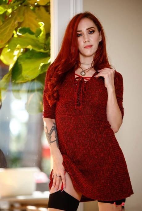 redhead latina art porn galleries