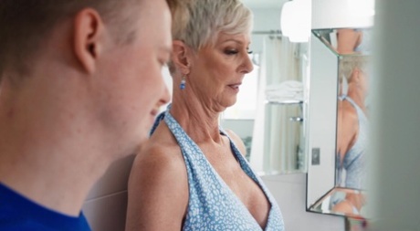 grand-mère séduit un garçon xxx nu images