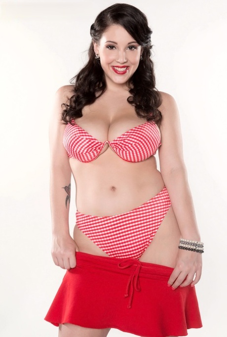 bikini paffuto porno img