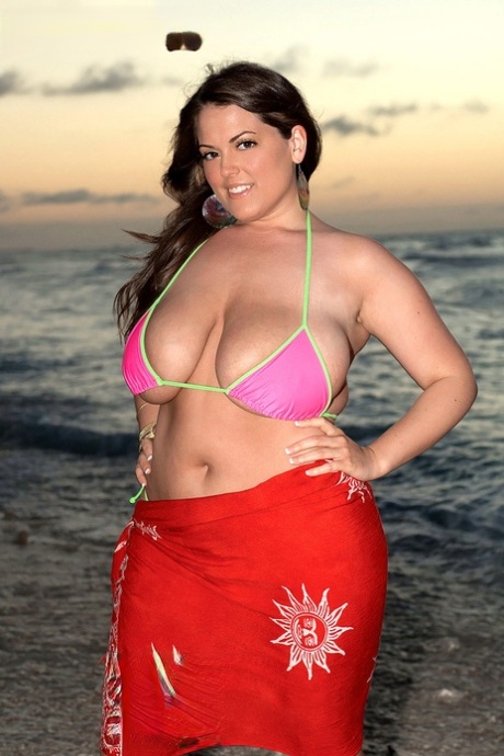 big tits beach sexy nudes photos