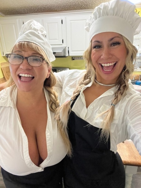 chubby cleavage pretty gallery