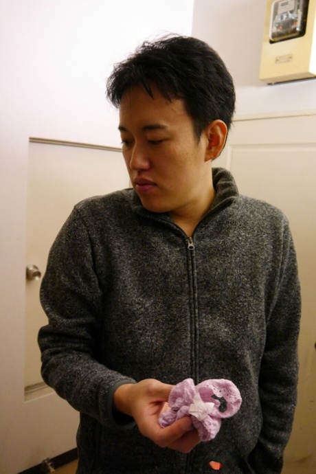 asian housewife art naked picture