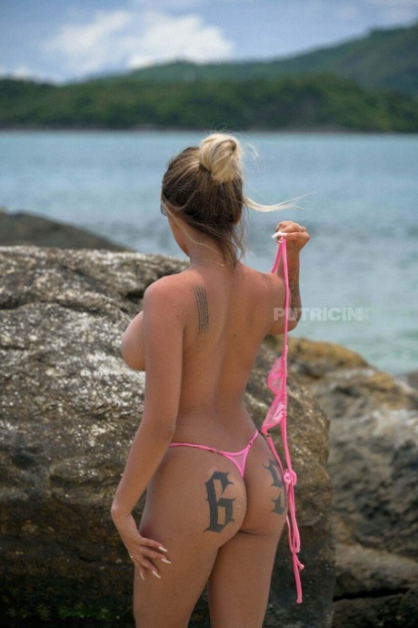 bikini bent over beautiful xxx pics