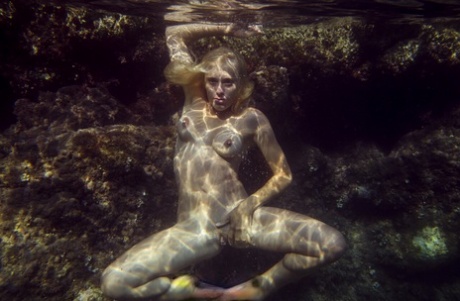 submarino desnudos eróticos galería