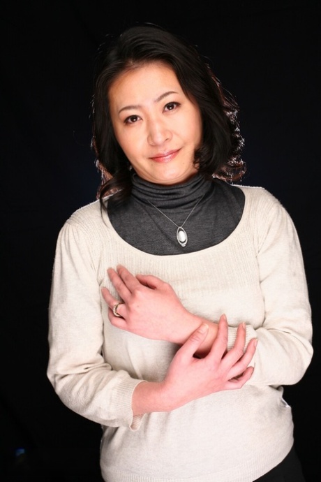japanese milf hot naked gallery