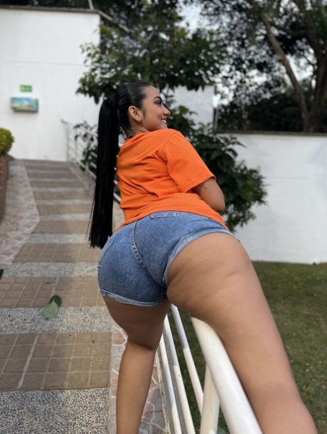 nadržená milfka exkluzivní hd galerie