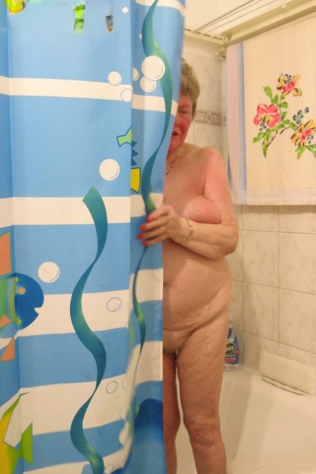 thick granny exclusive pictures