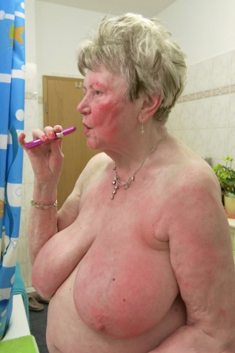 baculatá babička zdarma krásná obraz