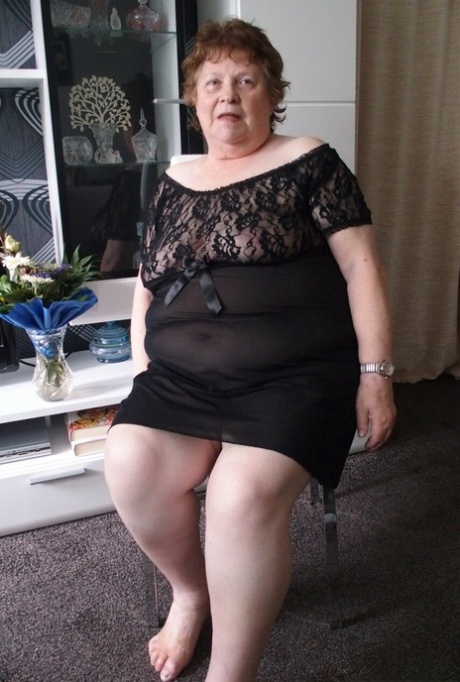 老婦人 セクシーヌード 写真