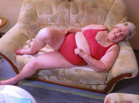 bedstemor over 70 høj kvalitet xxx Foto