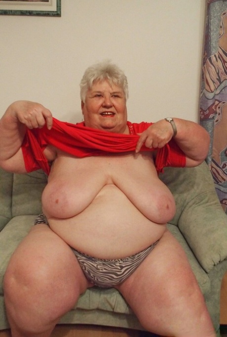 mamie seins tombants sexe exclusif img