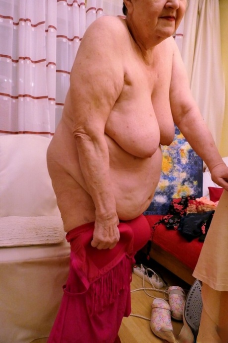 おばあちゃんのストッキング ホットセクシー 写真