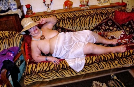 granny saggy tits pornos pics
