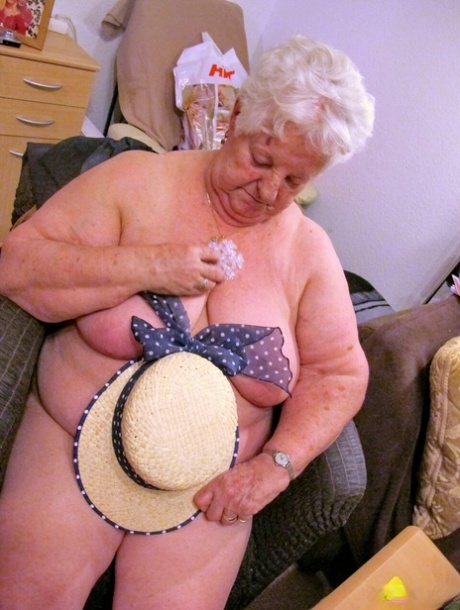 alte fette Oma hd nette bild